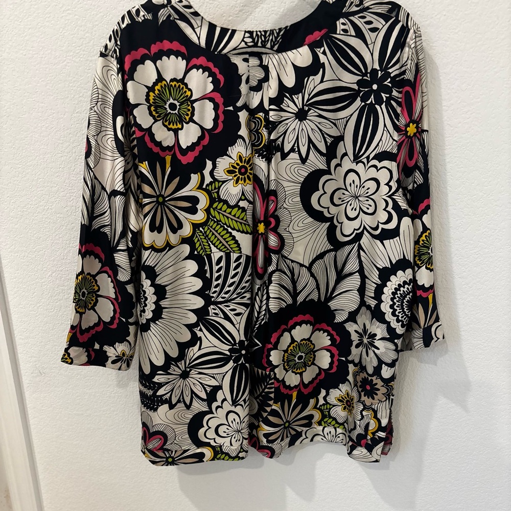 Jones New York Navy Floral Blouse